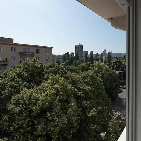 Sklenarova Retreat Appartamento Bratislava